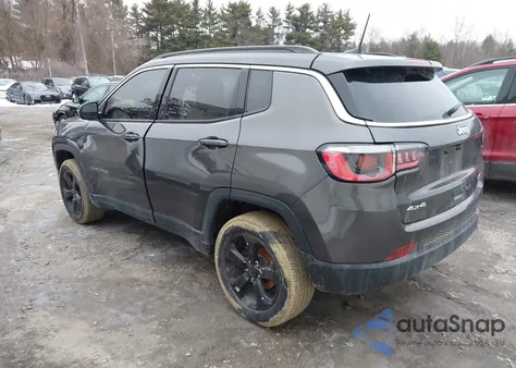 2019 Jeep Compass Latitude 4X4 from USA, damaged, VIN 3C4NJDBB4KT594008